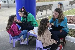 Sábado Fácil leva famílias para a praça Barão de Schneeburg - 11