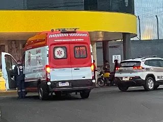 (VÍDEO) Acidente entre moto e carro é registrado na manhã desta quinta - 1