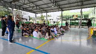 Atletas do Brusque visitam escola no bairro Planalto - 2