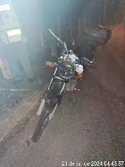 Colisão contra mureta faz motociclista cair em ribeirão em Brusque - 2