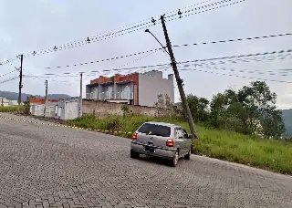 Motorista colide carro contra poste no Limeira Baixa - 1