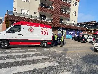 (VIDEO) Idoso fica ferido após queda de bicicleta em Brusque - 3