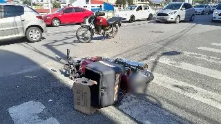 Colisão entre carro e moto deixa uma pessoa ferida em Brusque - 5