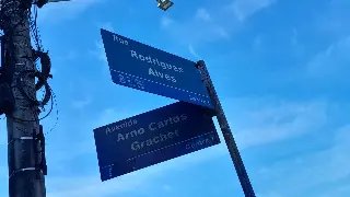 Colisão entre carro e moto deixa uma pessoa ferida em Brusque - 2