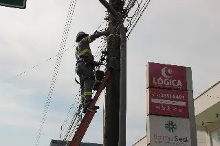 Procon faz Operação Limpa Postes e remove 400 kg de fios - 1