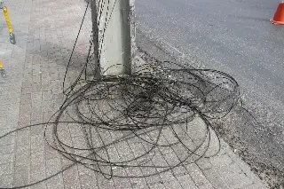 Procon faz Operação Limpa Postes e remove 400 kg de fios - 5