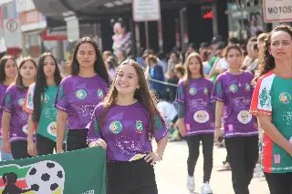 Desfile em comemoração ao aniversário de Brusque atrai multidão - 10
