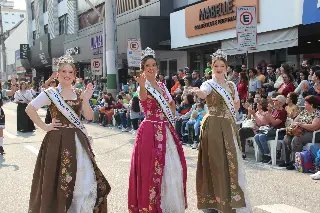 Desfile em comemoração ao aniversário de Brusque atrai multidão - 19