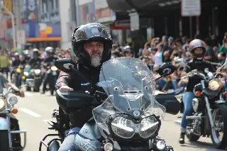 Desfile em comemoração ao aniversário de Brusque atrai multidão - 1