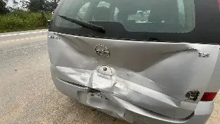 (VÍDEO) Colisão entre três carros é registrada no Centro - 7