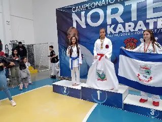 Associação Guabirubense de Karatê brilha em campeonato estadual - 4