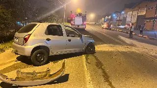 (VÍDEO) Veículo tem roda arrancada após violenta colisão próximo ao Mont Serrat  - 8
