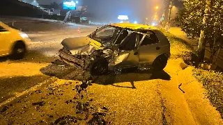 (VÍDEO) Veículo tem roda arrancada após violenta colisão próximo ao Mont Serrat  - 5