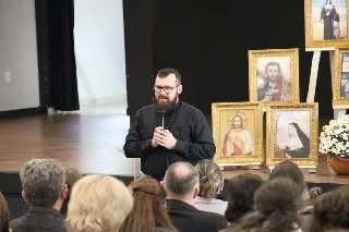 Paróquia São Luís Gonzaga realiza encontro de catequistas - 3