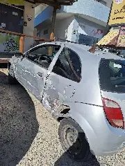 Colisão entre caminhão e carro é registrado na Antônio Heil - 2