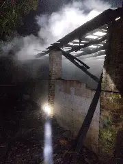 Fogo toma conta de edificação em São João batista - 3
