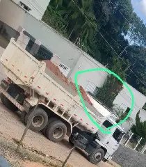 (VÍDEO) Rastros de terra de obra causam transtorno a comerciantes - 1