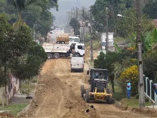 Mais uma via inicia os trabalhos no Programa de Pavimentação Comunitária - 6