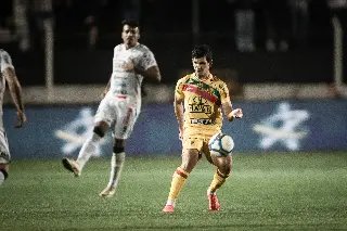 Brusque faz jogo fraco e empata sem gols com Operário  - 1