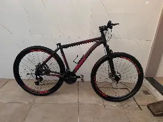 Dois irmãos são detidos em Itajaí com várias bicicletas furtadas - 26