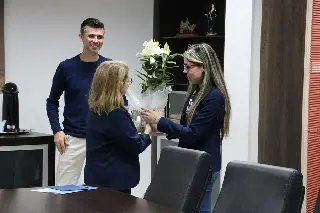 CDL homenageia colaboradora pelos cinco anos de trabalho na entidade - 1