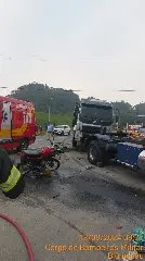 Duas pessoas morrem em acidente entre moto e caminhão na BR-470 - 3