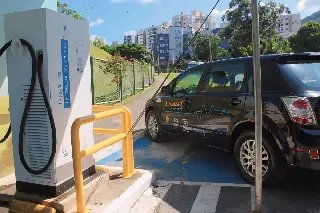 Celesc passa a cobrar por recarga em eletropostos  - 1