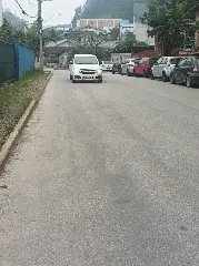 Carro da Prefeitura com “vidro traseiro de madeira” chama atenção em Brusque - 2
