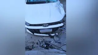 (VÍDEO) Condutor supostamente alcoolizado destrói carro e causa transtorno no trânsito - 1