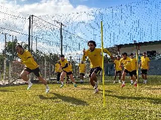 Quadricolor inicia preparação para encarar o Avaí na Ressacada - 2