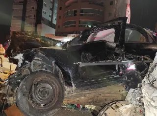 Motorista alcoolizado causa acidente e carros saem destruídos - 2