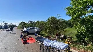 Colisão frontal com capotamento deixa feridos em SC - 2