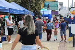 Diversas famílias prestigiam a edição de outubro do Sábado Fácil - 1