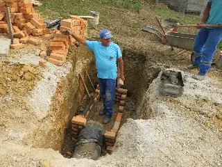 Prefeitura inicia troca de tubulação antes de pavimentação em Dom Joaquim - 5