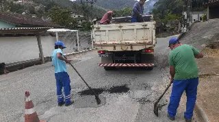 Força tarefa para recuperação de vias é iniciada após chuvas - 3
