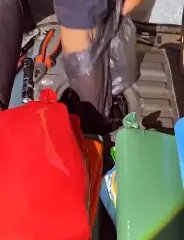 (VÍDEO) Jovens são presas em flagrante ao transportar pacotes de cocaína na BR-101 - 2