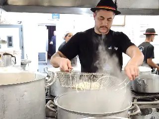 Conheça a cozinha da festa mais gostosa do Brasil - 1