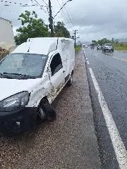 Caminhão com placas de Brusque se envolve em acidente na SC-412 - 1