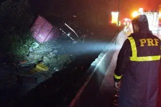 Identificadas vítimas do acidente com atletas de remo na BR-376 - 1