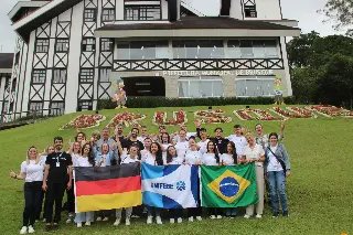 Estudantes da Unifebe recebem intercambistas alemães em Brusque - 3