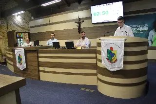 (VÍDEO)Sessão da Câmara tem homenagens e nomeação do PA do Santa Terezinha - 8