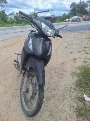 Mulher fica ferida após acidente entre carro e moto em Brusque - 2