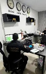 Operação da PF em SC mira grupo que movimentou R$ 1,6 bilhão em bets ilegais - 2