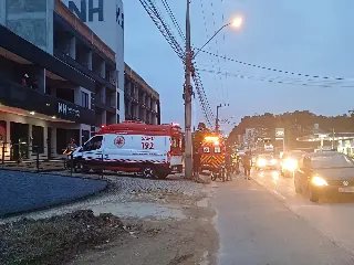 Duas pessoas ficam feridas em colisão no bairro Souza Cruz - 3