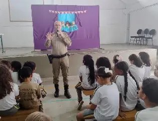 Polícia Militar e UNIFEBE levam teatro educativo a alunos - 1