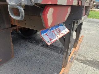 PRF flagra caminhão com placa encoberta e motorista sob efeito de rebite - 2