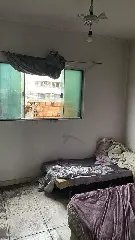 Casal sobe no telhado para fugir de incêndio em residência  - 1