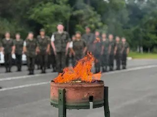 Brusque celebra o Dia da Bandeira com solenidade no Tiro de Guerra - 1