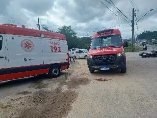 Duas pessoas ficam feridas após acidente na rodovia Ivo Silveira - 7