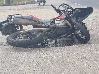 Duas pessoas ficam feridas após acidente na rodovia Ivo Silveira - 6